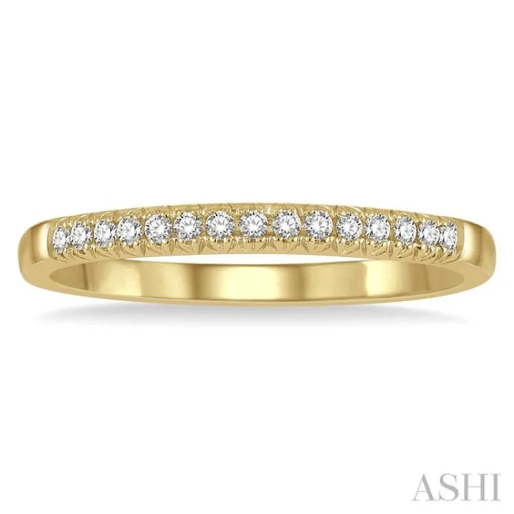 1/10 ctw 15Stones Round Cut Diamond Wedding Band in 14K Yellow Gold