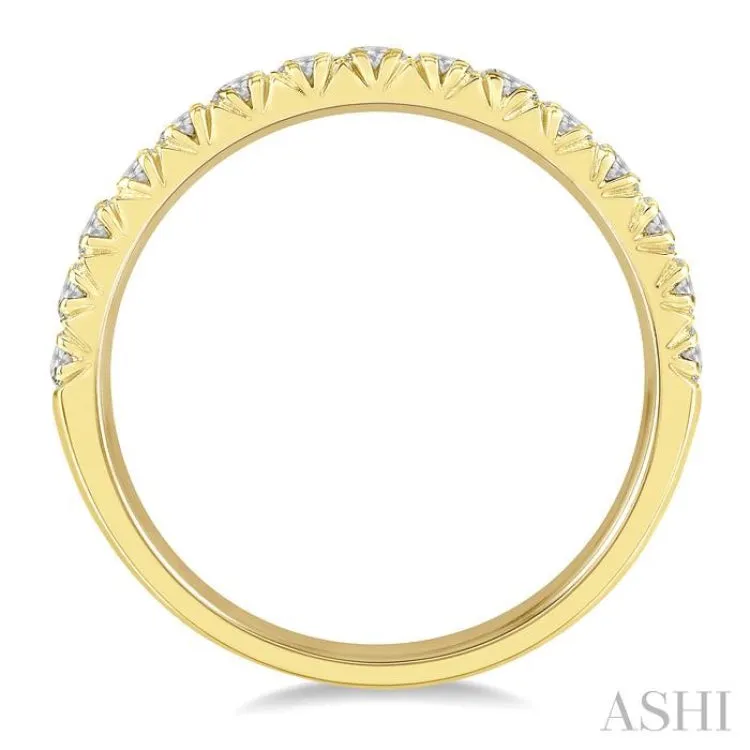 1/2 ctw 15Stones Round Cut Diamond Wedding Band in 14K Yellow Gold