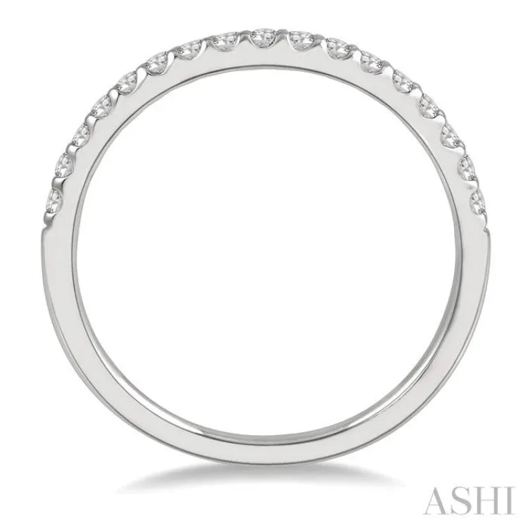 1/4 Ctw Arched Center Round Cut Diamond Wedding Band in 14K White Gold