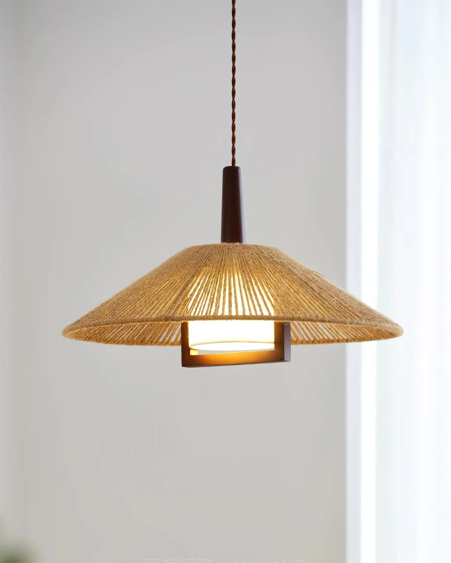 Mons Pendant Lamp