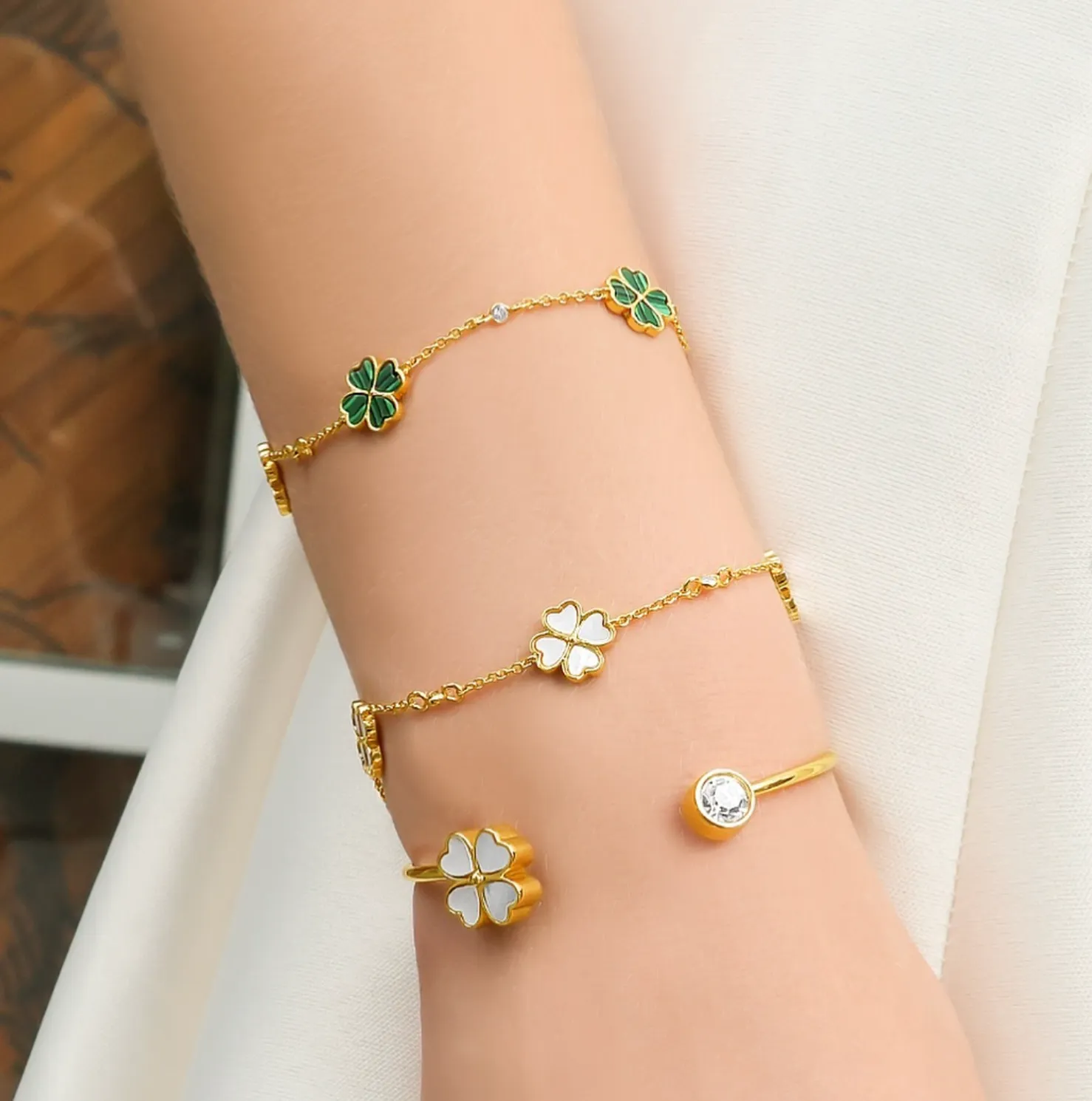 Pearl Clover Lux Crystal Bangle