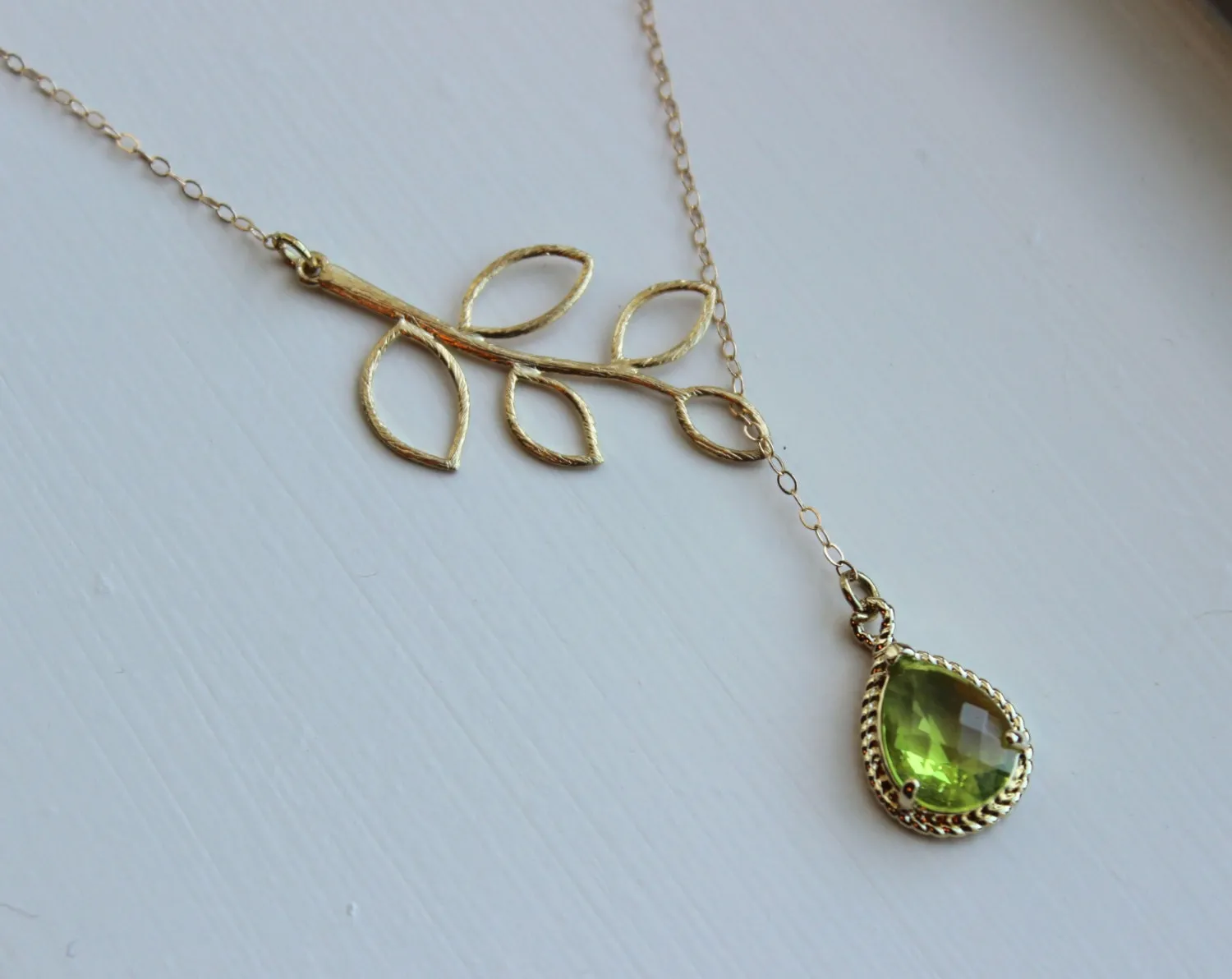 Peridot Apple Green Lariat Necklace Lariet Leaf Gold Teardrop Bridal Necklace - Bridesmaid Lariat Necklace - Bridesmaid Jewelry Wedding