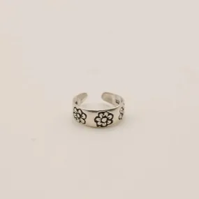 Three Engraved Flowers Sterling Silver Toe Ring