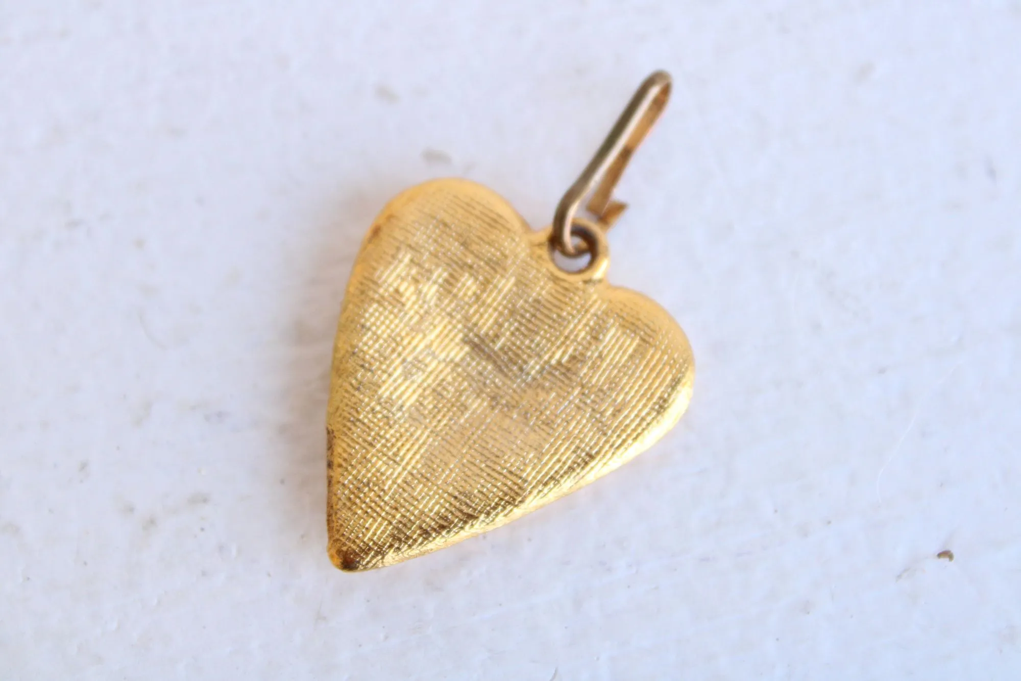 Vintage 1960s Pendant, Heart in Gold Tone Metal Necklace