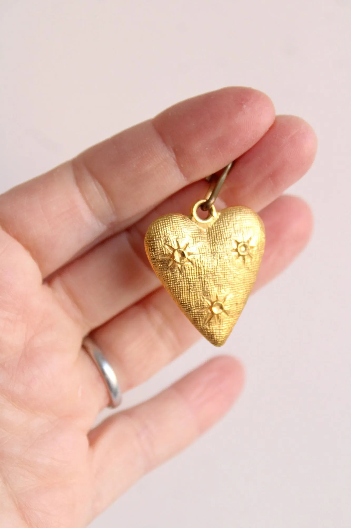 Vintage 1960s Pendant, Heart in Gold Tone Metal Necklace