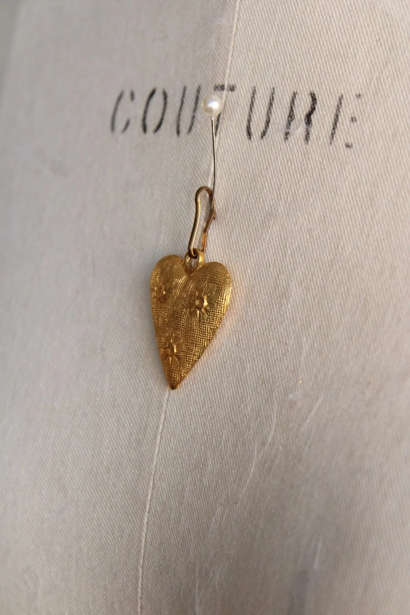 Vintage 1960s Pendant, Heart in Gold Tone Metal Necklace